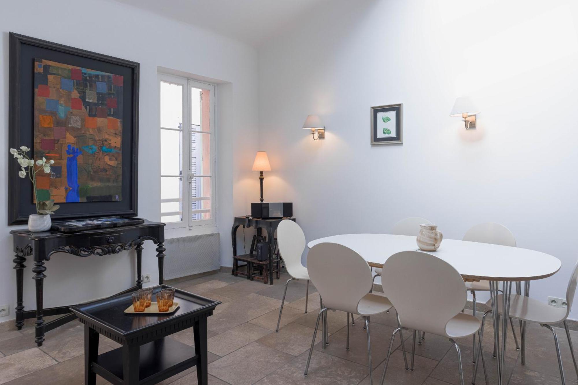 Maison Julia- Triplex Avec Rooftop Terrasse Vue Sur Et Cathedrale, 10 Mins A Pieds Du Palais Et Plages Appartamento